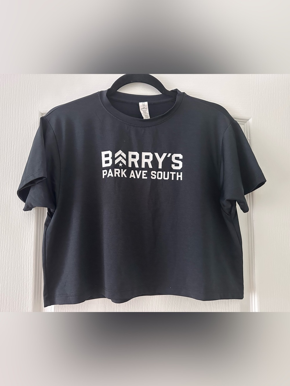 BARRYS PARK AVE SOUTH LOGO TEE SIZE: S WOMENS
